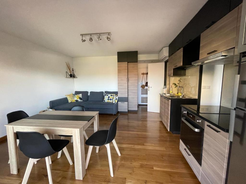 Juan Les Pins Joli T2 Parking Inclus! Apartment Antibes Exterior photo